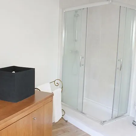 New: Charming Duplex Principe Real ליסבון